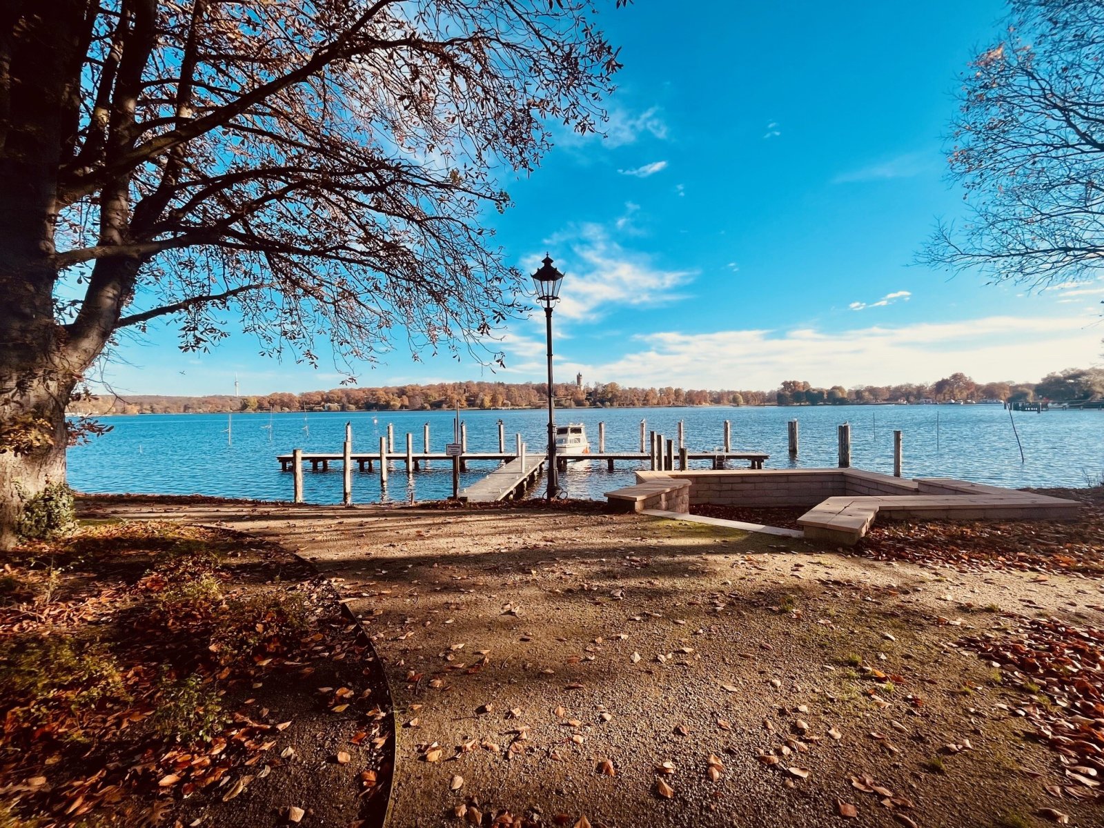 modernes und komfortables Wohnen am Wasser    modernes und komfortables Wohnen am Wasser